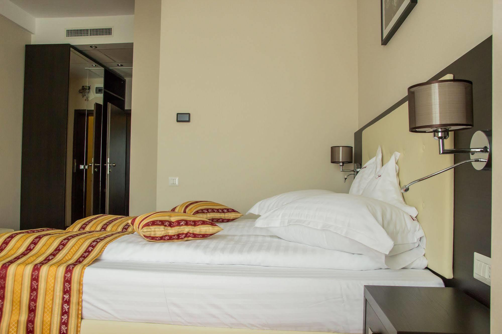 Salis Hotel & Medical Spa Turda Extérieur photo